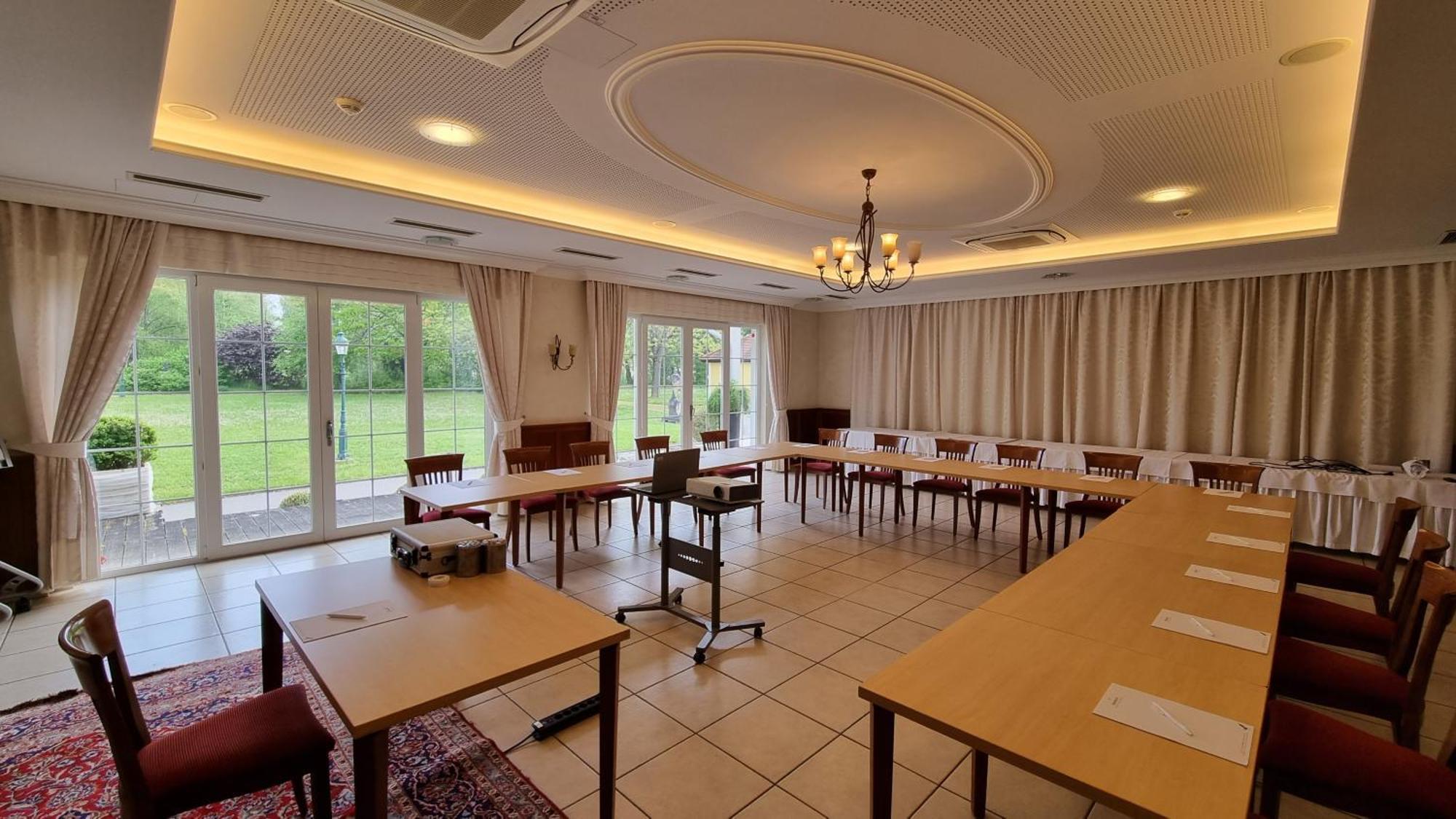 Birkenhof Gols - B & B - Wohlfuehl Hotel Mit Wochenend-Restaurant Extérieur photo