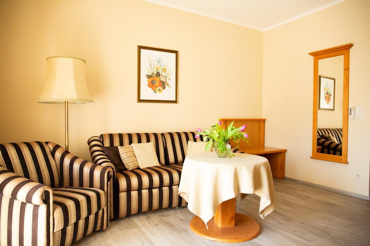 Birkenhof Gols - B & B - Wohlfuehl Hotel Mit Wochenend-Restaurant Extérieur photo